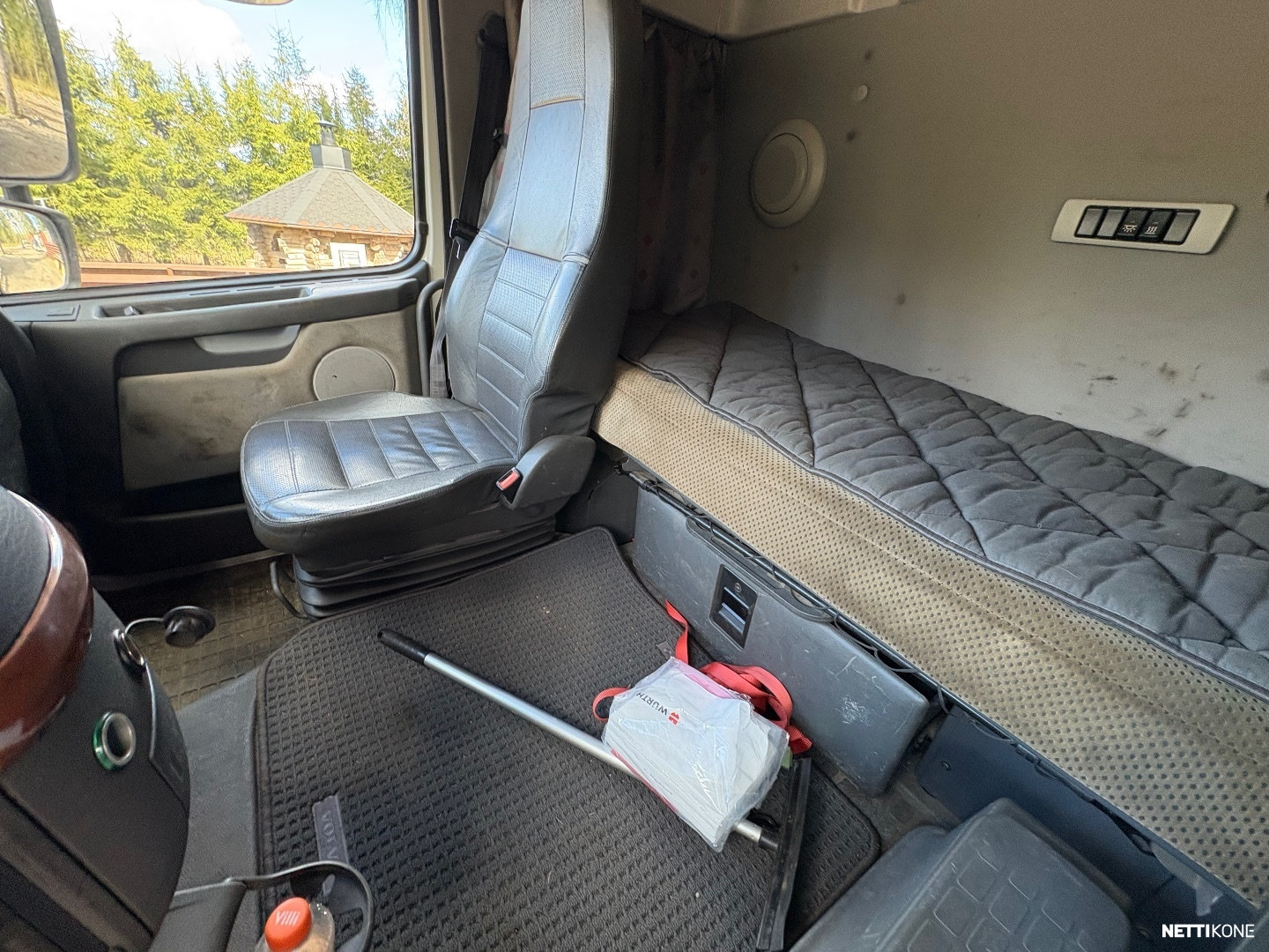 Volvo FH420 8x4 Tridem Paperipiirturi Metsäkoneritilä 29900,00€ + alv *Rahoitus / Leasing* 2004 - Image 45