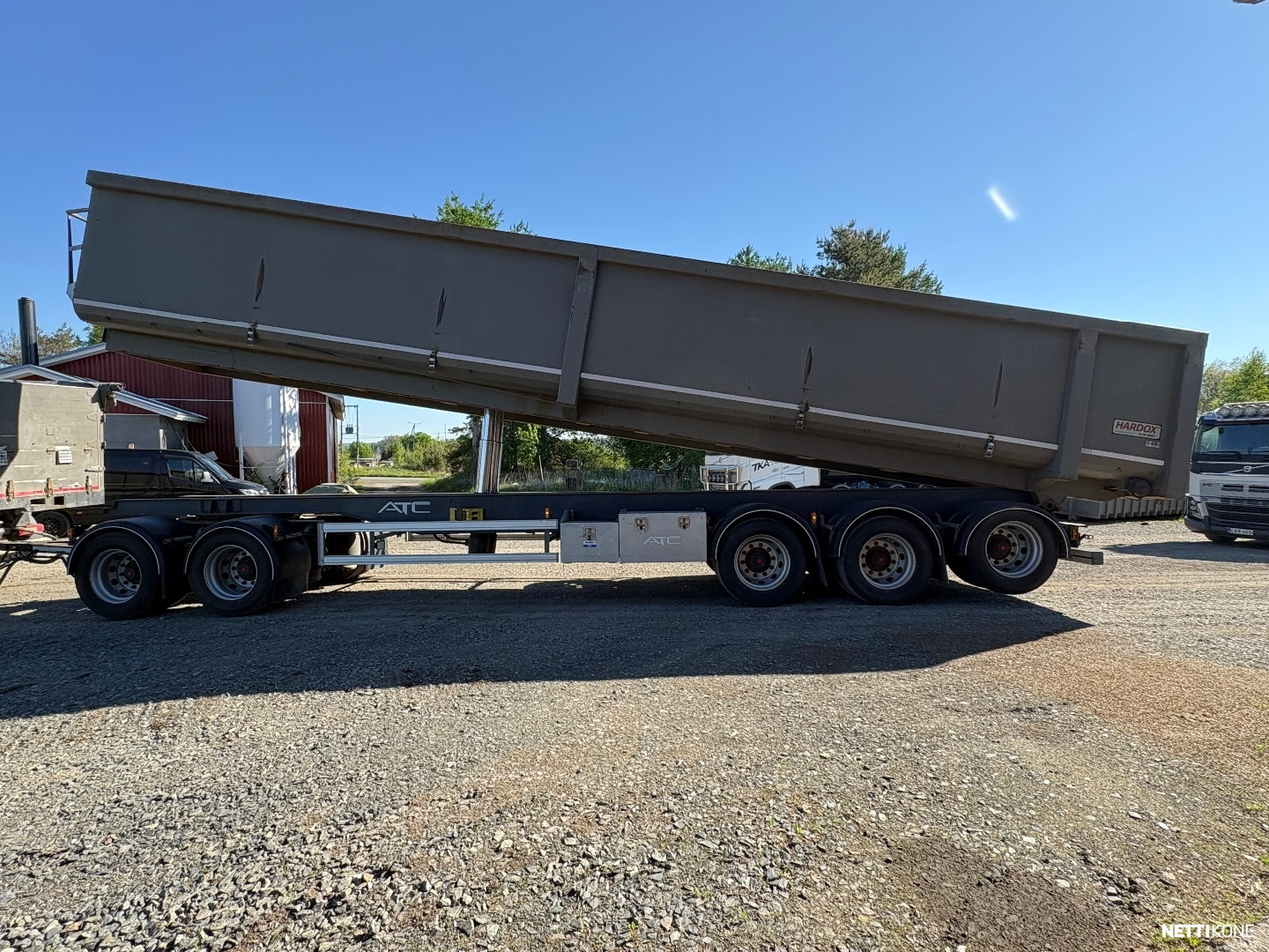 ATC APW kippikärry, 5-akselinen, Hardox lava, 32tn Nummen kippi 73500,00€ + alv **Rahoitus / Leasing ** 2022 - Image 3