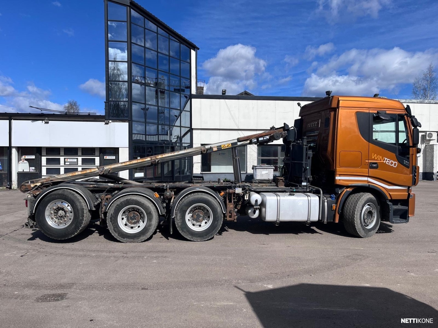 Iveco 570 159.000€ ALV0 RAHOITUS/LEASING TARJOLLA! PAJAKULMAN AURAVARUSTEET! 2020 - Image 4